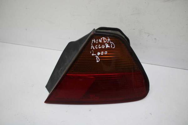 FEU ARRIERE DROIT HONDA ACCORD 1998 - 2002 - Vue 1